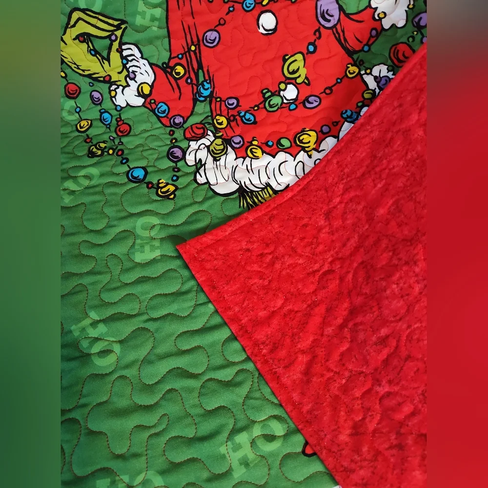 Christmas Grinch Quilt! New Handmade!  Child Size Throw / Wall Hanging 22